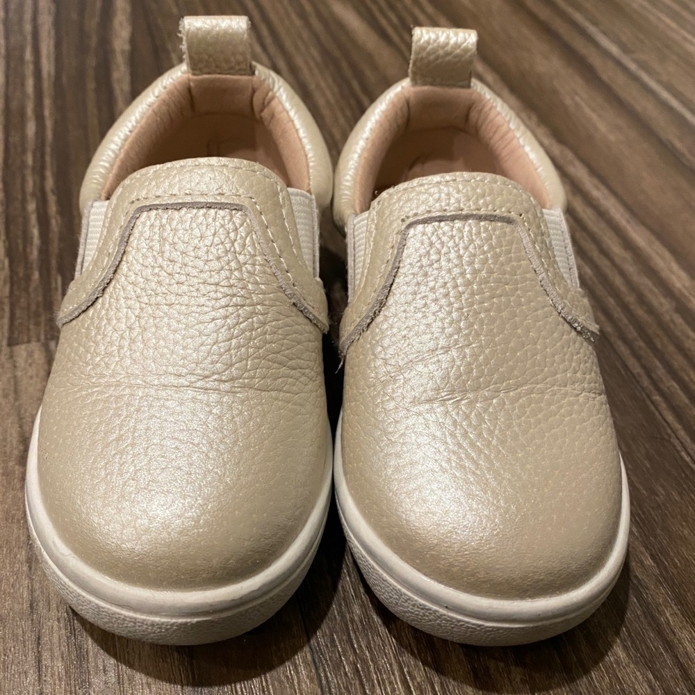 Monkey Feet 12-18M slip on shoes